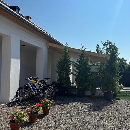 Relax Vendeghaz Tisza-to *