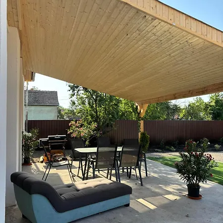 Relax Vendeghaz Tisza-to *