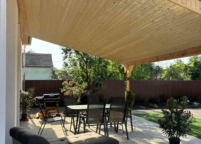 Relax Vendeghaz Tisza-to *